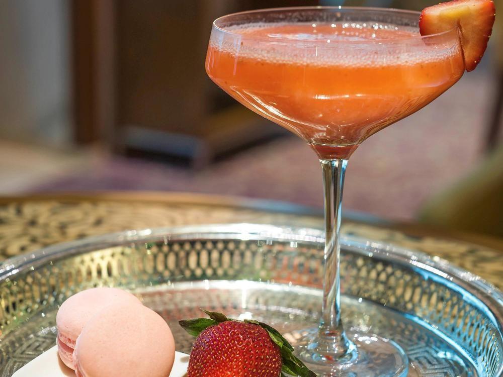 The Venue Jeddah Corniche Hotel Екстериор снимка A Bellini cocktail