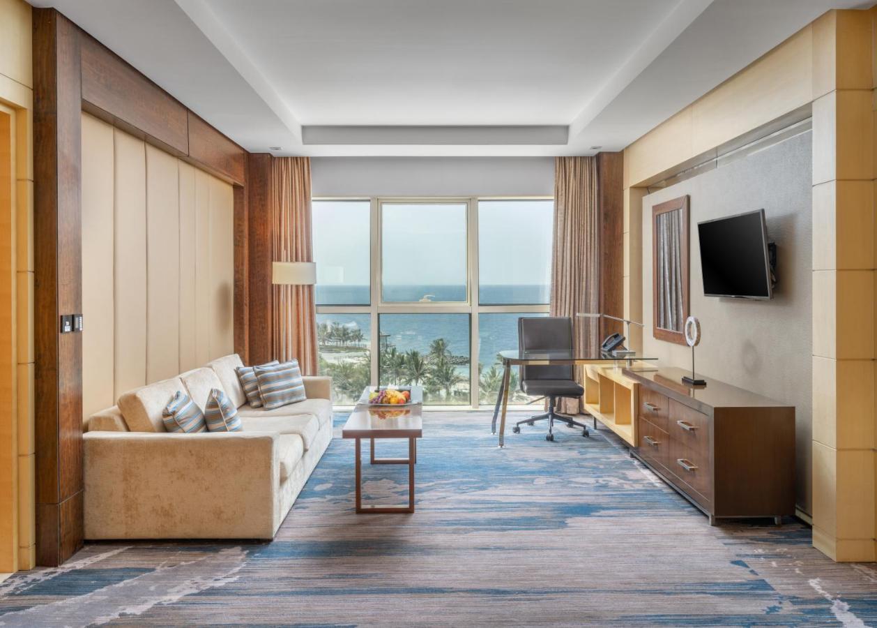 The Venue Jeddah Corniche Hotel Екстериор снимка Suite at the Hilton Alexandria
