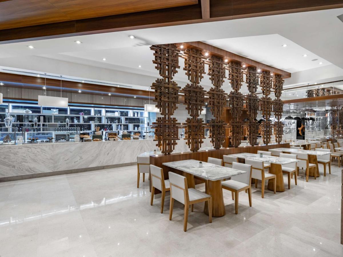 The Venue Jeddah Corniche Hotel Екстериор снимка The restaurant at the airport