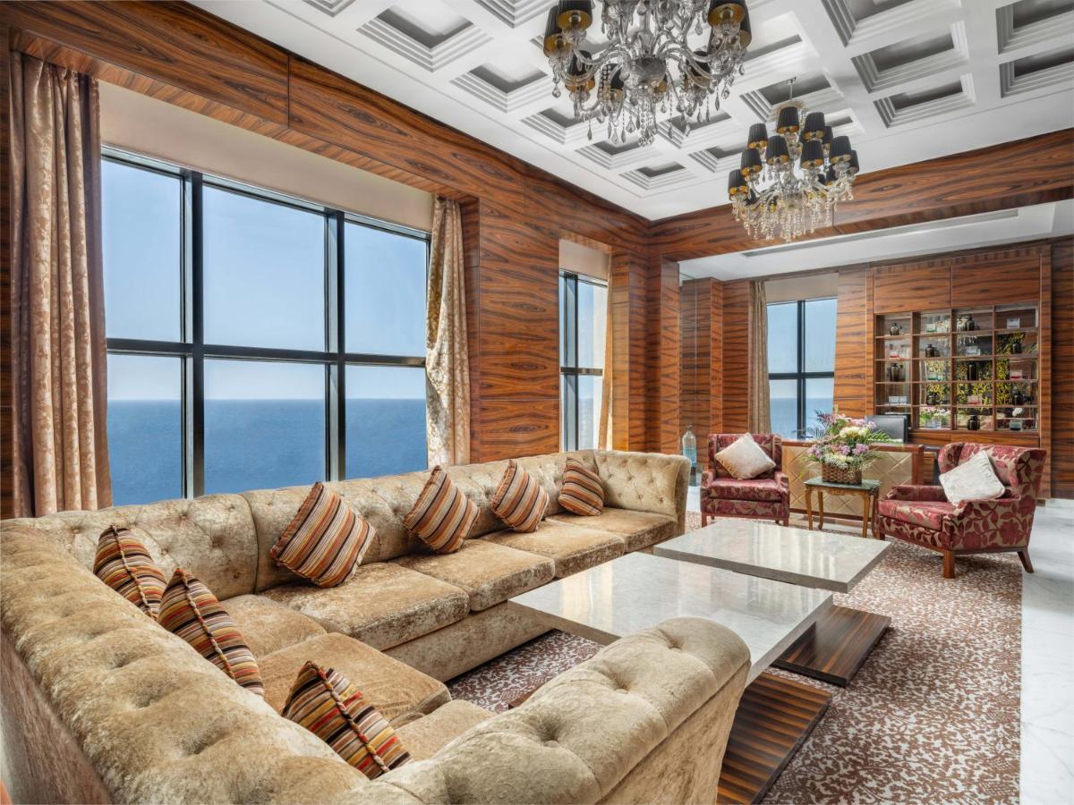 The Venue Jeddah Corniche Hotel Екстериор снимка A living room in a luxury apartment